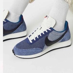 Nike MENS Navy and Black Athletic Shoes